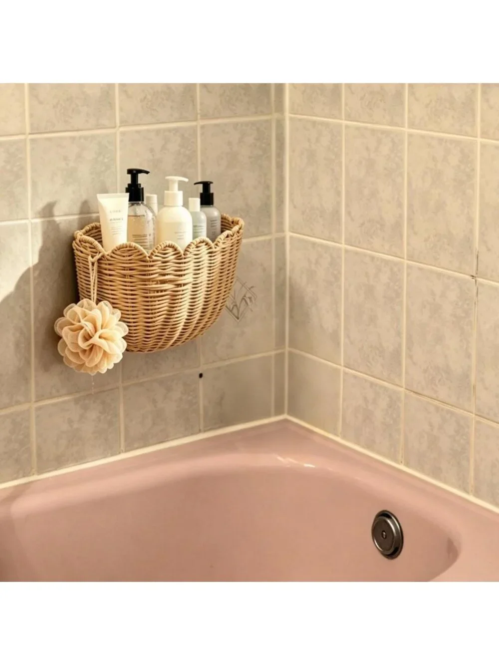 Set of 2 Scalloped Wicker Wall Baskets with Hooks for Home Decor Storage